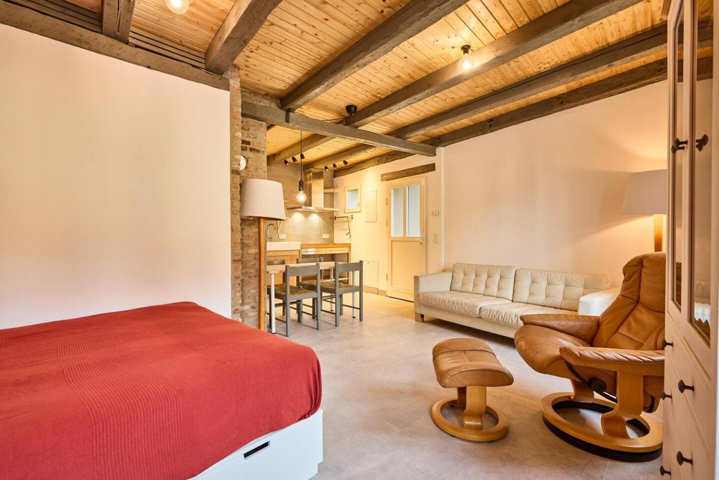 Rote Wohnung - Ferienwohnung Sulzbach an der Murr Екстериор снимка